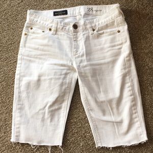 J Crew cut off knee length white shorts size 28